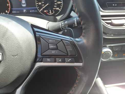 Used 2024 Nissan Altima 2.5 SR w/ SR Premium Package FWD image 19