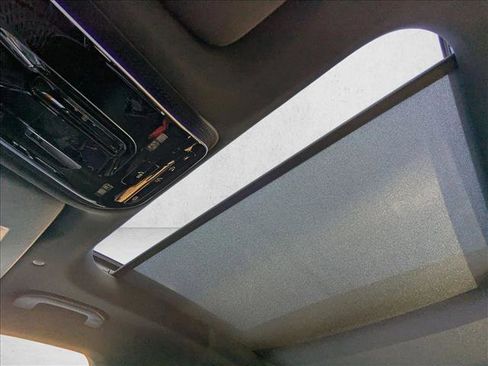 New 2026 Mercedes-Benz GLC 300 image 11