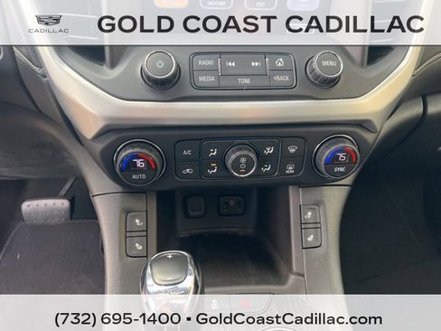 Used 2017 GMC Acadia SLT image 21