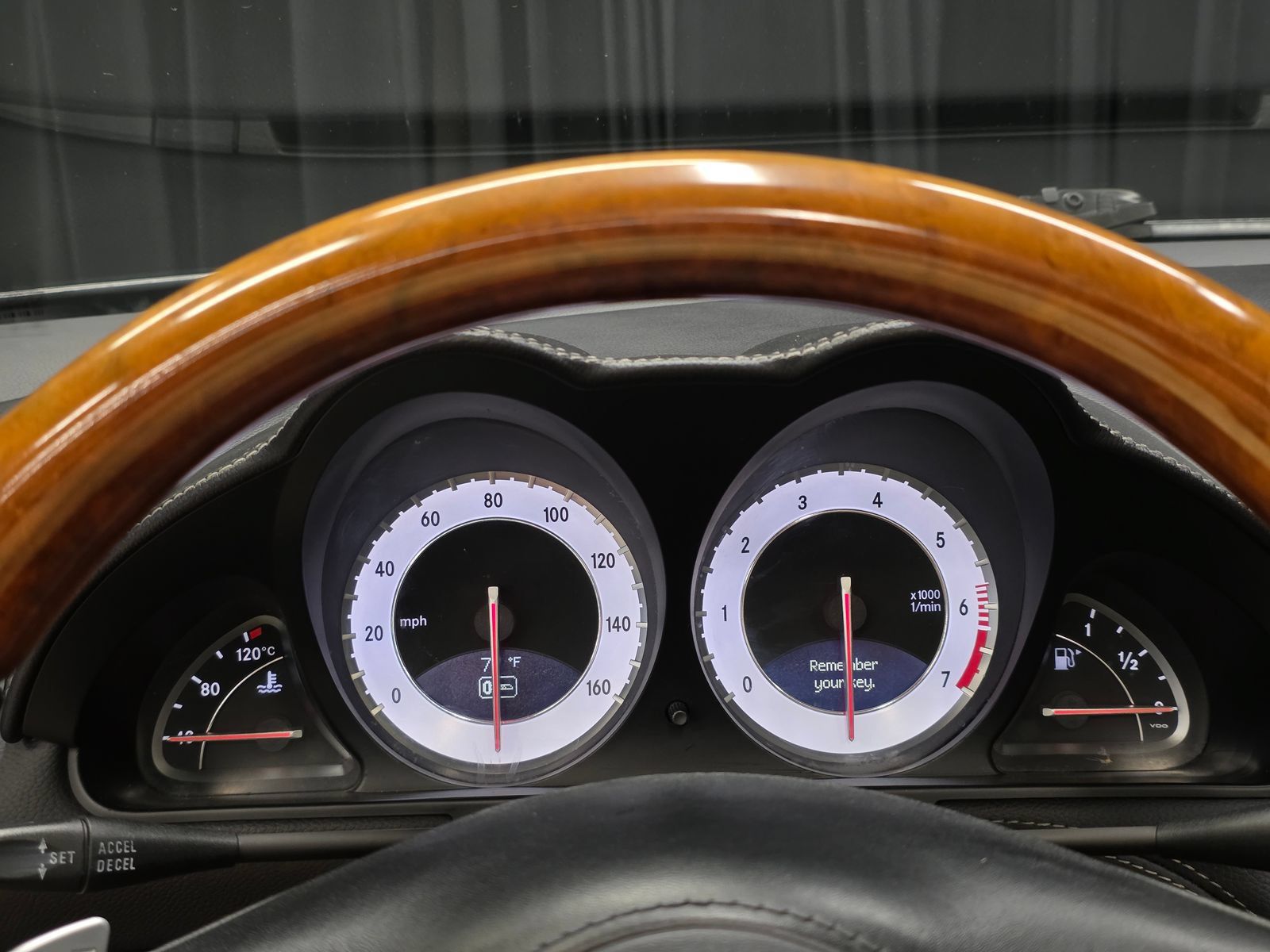 Used 2011 Mercedes-Benz SL 550 image 26