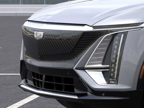New 2026 Cadillac Lyriq Premium Luxury w/ LPO, Floor Liner Package AWD/4WD image 13