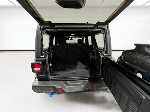 Used 2023 Jeep Wrangler Unlimited w/ 8.4" Radio Group AWD/4WD image 19