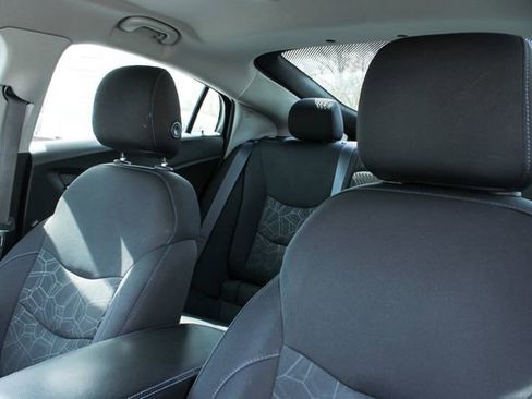 Used 2017 Chevrolet Volt LT w/ Comfort Package image 14