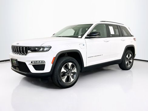 Used 2022 Jeep Grand Cherokee Limited 4xe image 3