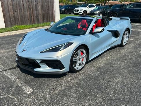Used 2021 Chevrolet Corvette Stingray Premium Conv w/ Z51 Performance Package RWD image 13