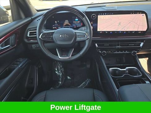 Certified 2024 Chevrolet Traverse Z71 w/ Enhanced Driving Package AWD/4WD image 18