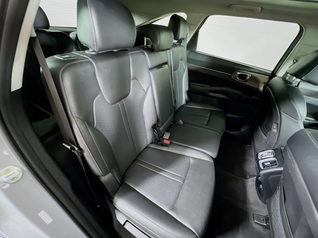 Used 2022 Kia Sorento S w/ Panoramic Sunroof Package AWD/4WD image 29