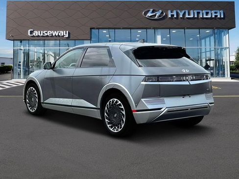 New 2024 Hyundai Ioniq 5 Limited image 5