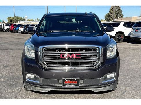 Used 2018 GMC Yukon XL SLT w/ Open Road Package image 3