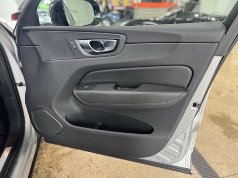 Used 2024 Volvo XC60 B5 Core image 19