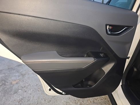 Used 2024 Subaru Crosstrek 2.5i Limited w/ Crosstrek Mirror Package image 35