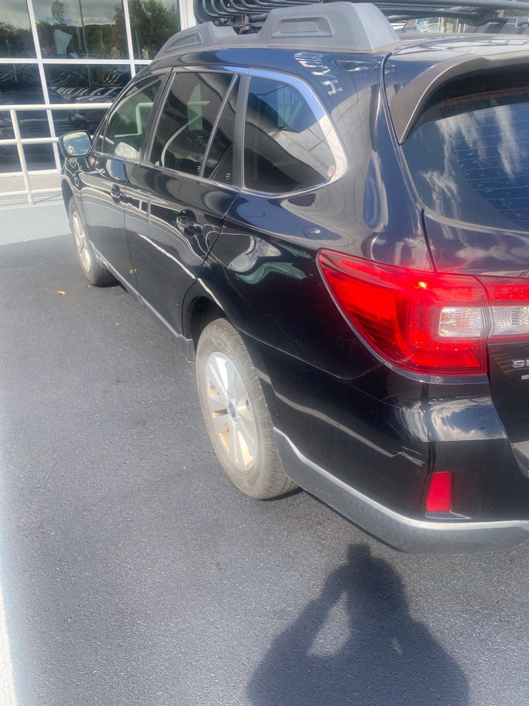 Used 2017 Subaru Outback 2.5i AWD/4WD image 4