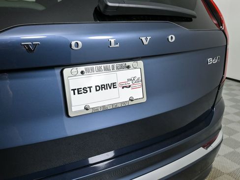 Used 2026 Volvo XC90 B6 Ultra w/ Protection Package image 39