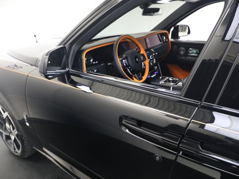 New 2026 Rolls-Royce Cullinan Black Badge AWD/4WD image 37