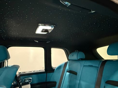 Used 2023 Rolls-Royce Cullinan w/ Cullinan Package image 75