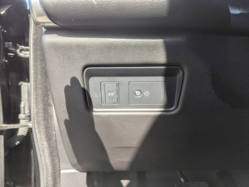 Used 2023 Jaguar F-PACE S AWD/4WD image 14