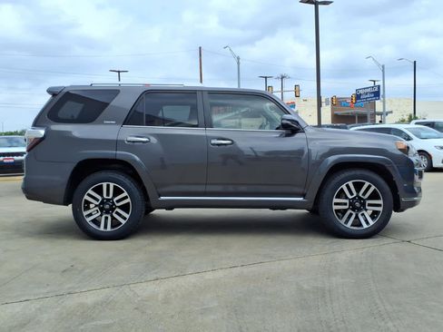 Used 2018 Toyota 4Runner Limited image 36