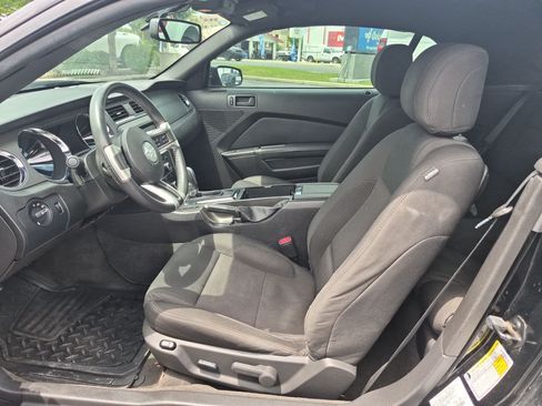 Used 2013 Ford Mustang GT RWD image 17
