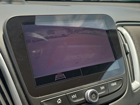 Used 2022 Chevrolet Malibu LT FWD image 30