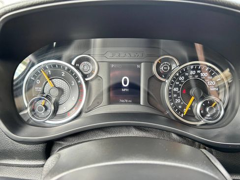 Used 2019 RAM 3500 Big Horn image 25