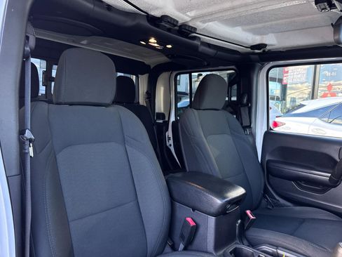 Used 2020 Jeep Gladiator Sport w/ Quick Order Package 24S image 28