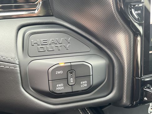 New 2026 RAM 2500 Limited AWD/4WD image 32