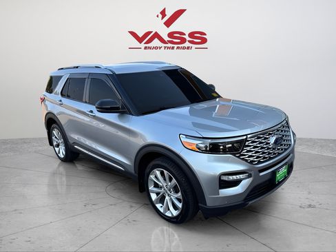 Used 2023 Ford Explorer Platinum w/ Technology Package AWD/4WD image 7