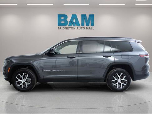 Used 2024 Jeep Grand Cherokee L Limited AWD/4WD image 4