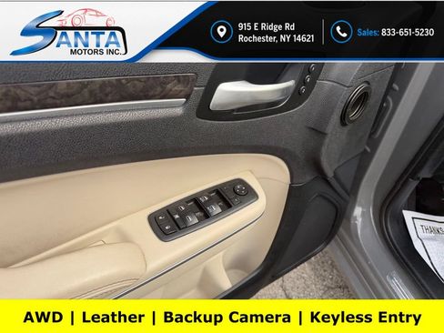 Used 2018 Chrysler 300 Limited AWD/4WD image 11