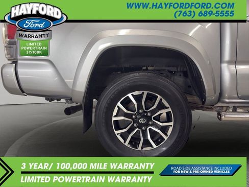 Used 2021 Toyota Tacoma TRD Sport AWD/4WD image 27