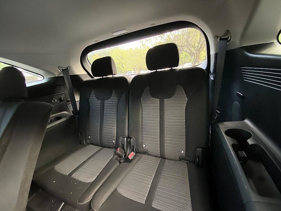 Used 2025 Kia Sorento LX FWD image 23