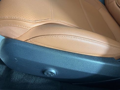 Certified 2025 Mercedes-Benz C 300 4MATIC Sedan image 4