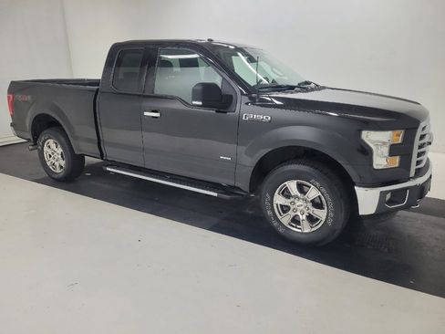 Used 2015 Ford F150 XLT w/ Equipment Group 301A Mid AWD/4WD image 11