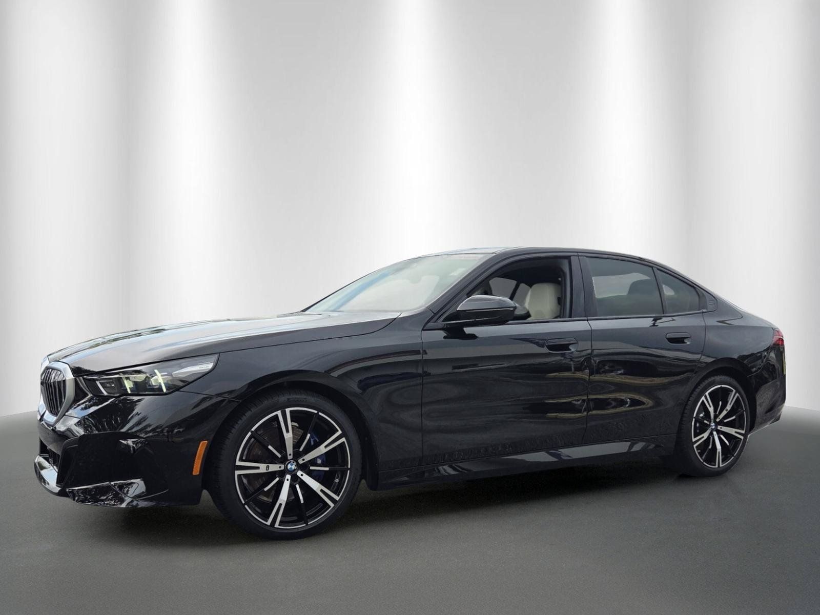 Used 2026 BMW 530i w/ M Sport Package RWD image 3