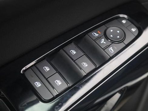 New 2026 Nissan Pathfinder Platinum AWD/4WD image 10
