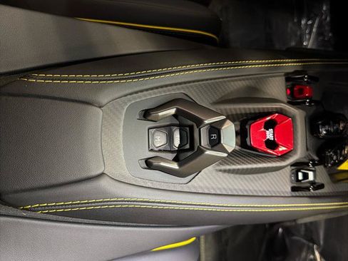 Used 2024 Lamborghini Revuelto AWD/4WD image 21