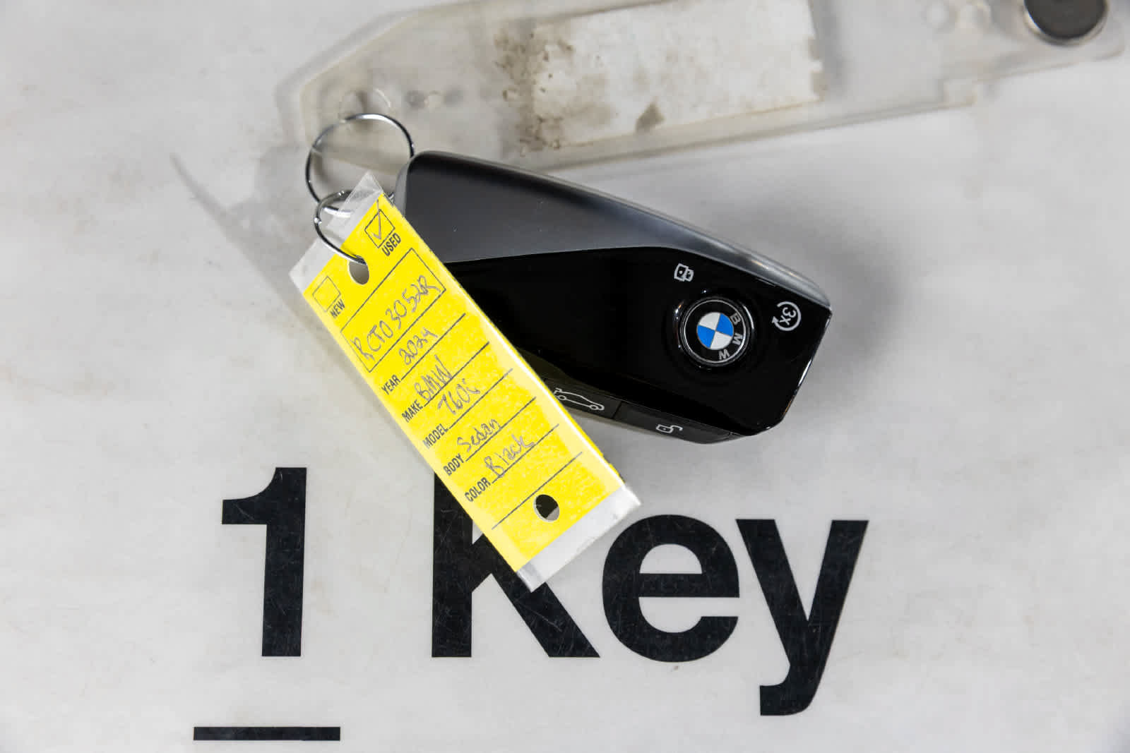 Used 2024 BMW 760i xDrive w/ Executive Package AWD/4WD image 2