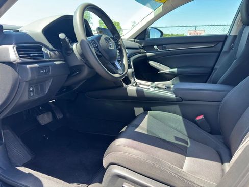 Used 2018 Honda Accord EX image 13