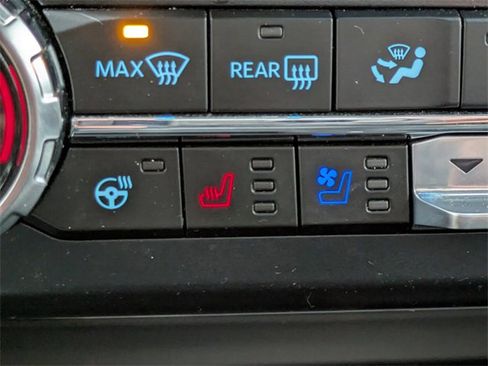 Certified 2025 Ford F350 Lariat w/ FX4 Off-Road Package image 23