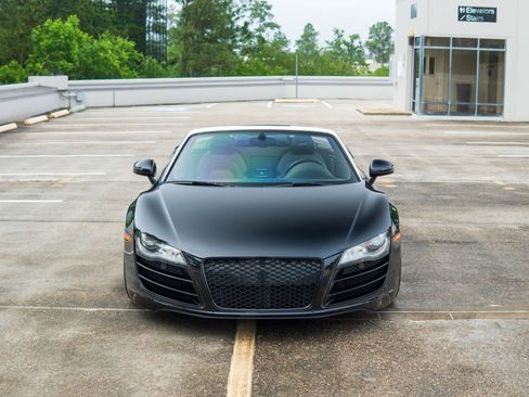 Used 2011 Audi R8 V10 image 17
