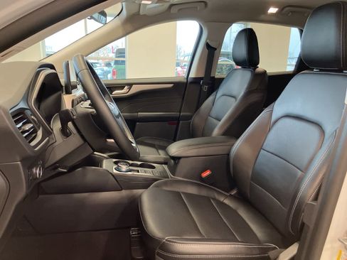 Certified 2022 Ford Escape SEL image 11