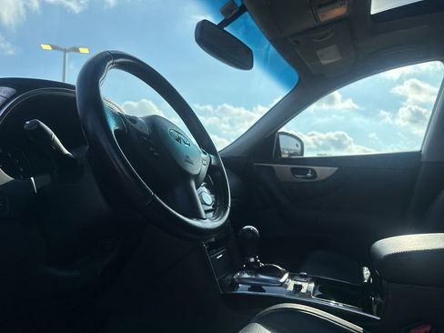 Used 2017 INFINITI QX70 2WD image 37