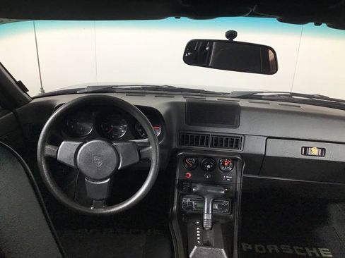Used 1987 Porsche 924 S RWD image 20