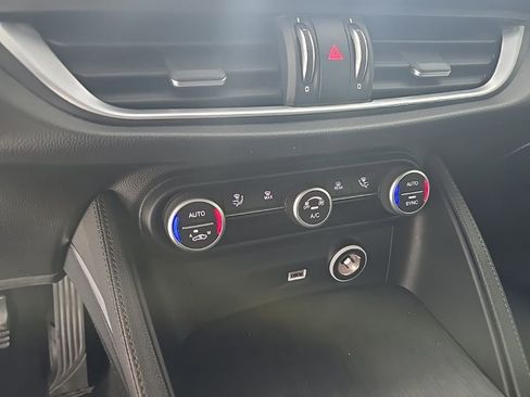 Used 2020 Alfa Romeo Stelvio w/ Nero Edizione RWD image 23
