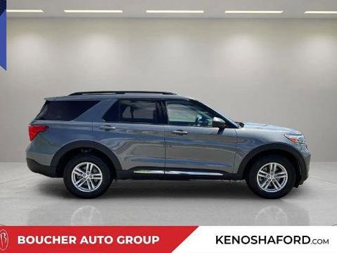 Certified 2024 Ford Explorer XLT w/ Equipment Group 202A AWD/4WD image 4