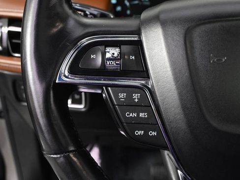 Used 2023 Lincoln Nautilus Reserve AWD/4WD image 33
