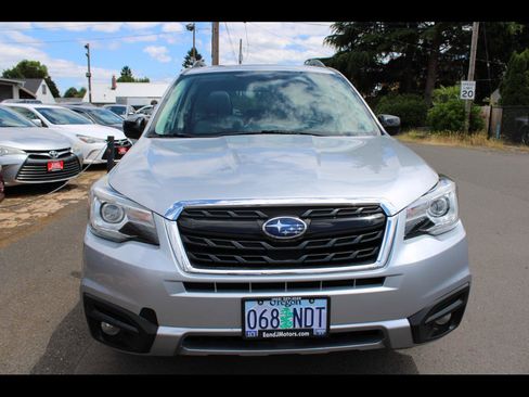 Used 2018 Subaru Forester 2.5i Premium w/ Popular Package #2A AWD/4WD image 2