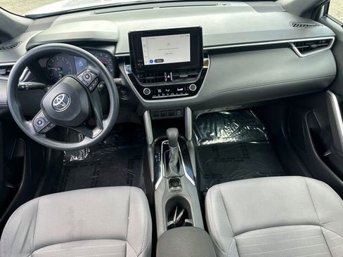 Used 2024 Toyota Corolla Cross AWD Hybrid image 18