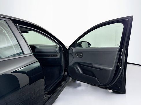 Used 2025 Kia K4 LXS image 31