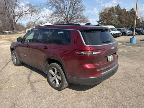 Used 2024 Jeep Grand Cherokee L Limited w/ Luxury Tech Group II image 14